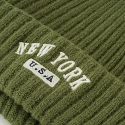 Шапка: "NEW YORK"